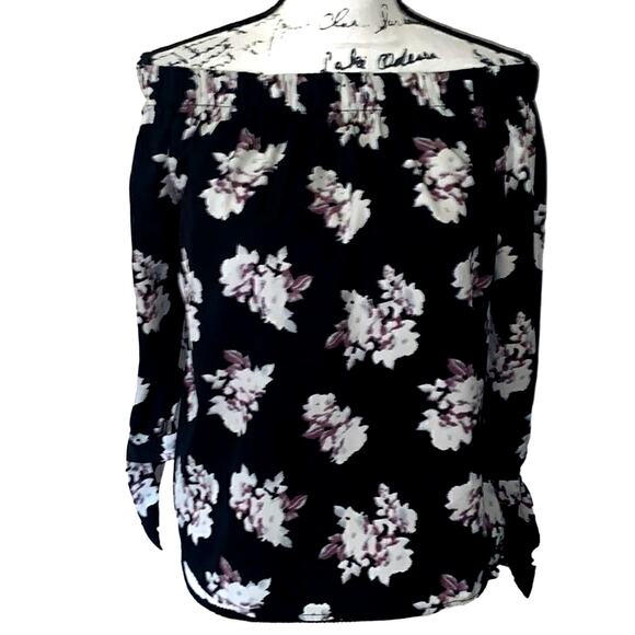 TIME TO BLOOM black flowered stretch collar top Small - Picture 1 of 5